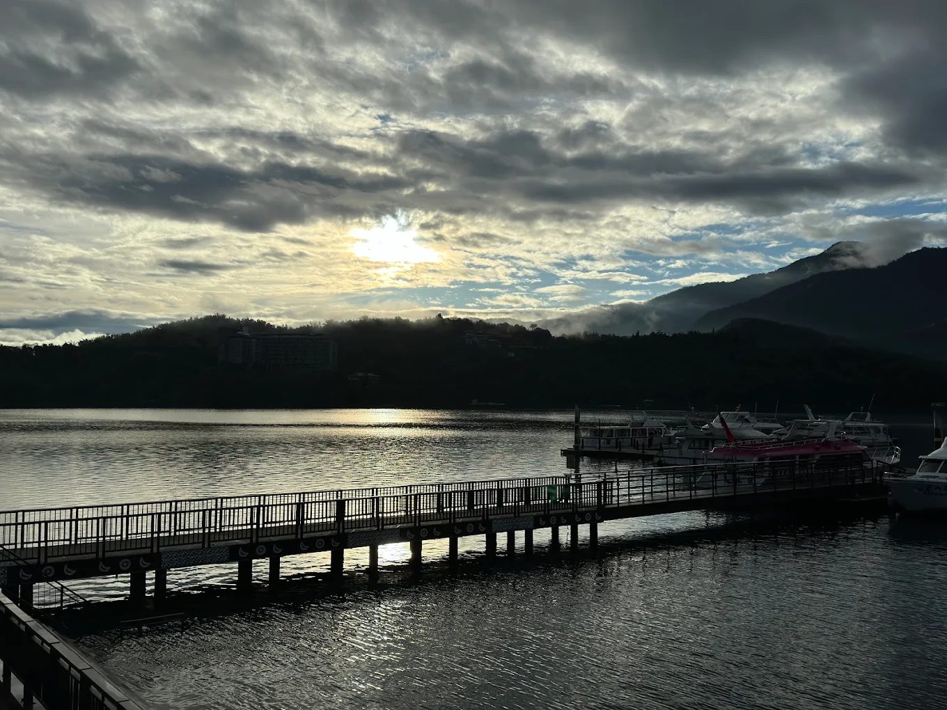 日月潭湖景第一排住宿｜淶滬文旅限時優惠 NT$2,280 起