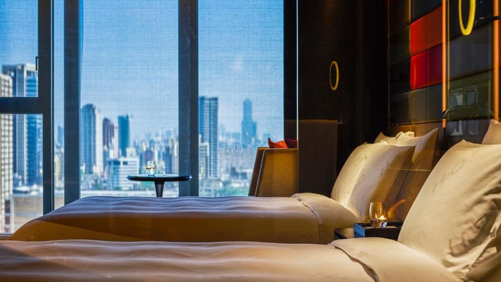 「帶她去高雄吧!」蜜月必住5間夢幻飯店:透明泳池、港景夜景超浪漫