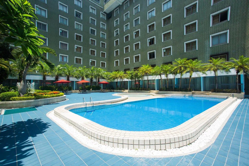 從華燈初上到夜市飄香:入住台北國賓大飯店的浪漫日與夜