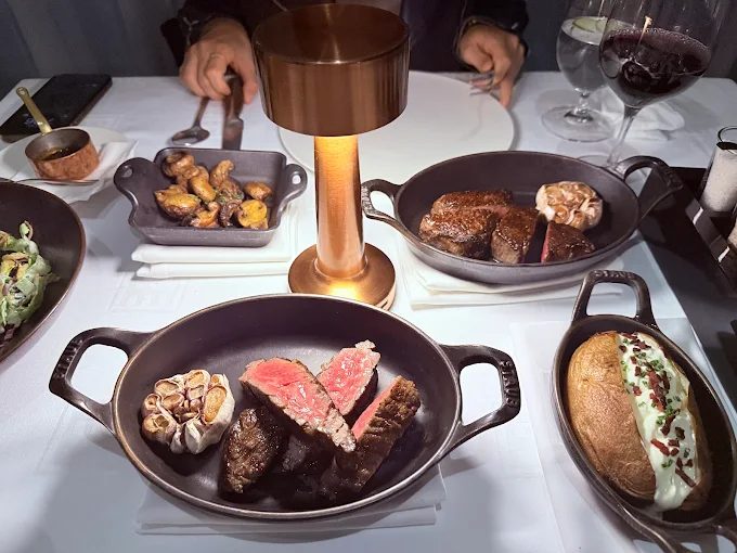 從華燈初上到夜市飄香:入住台北國賓大飯店的浪漫日與夜