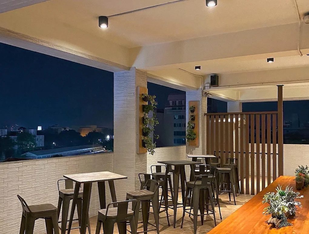 嘉義住宿優惠｜嘉義輕行旅雙人房 $1,680 再送佐登妮絲城堡門票！步行 5 分鐘到文化路夜市