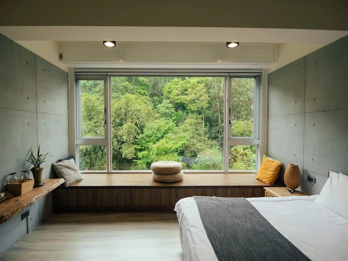 住進南投的故事裡：湖畔晨霧×山間秘境民宿，一覺醒來就是風景