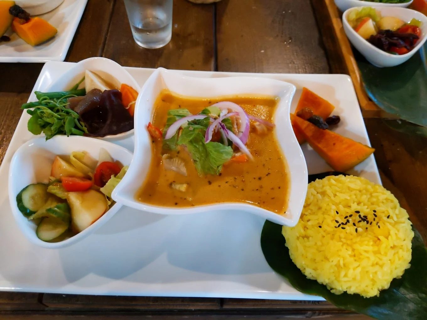 蘭嶼旅遊攻略2025｜必訪景點與隱藏美食完整指南