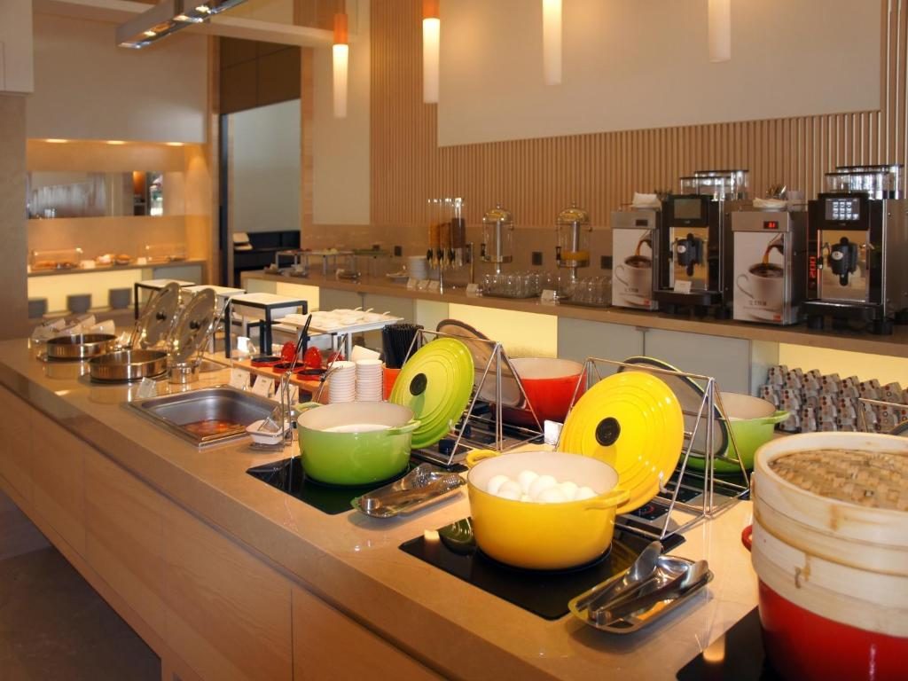 滑進夢想的房間！高雄親子飯店大比拼，溜滑梯、樂園全收錄