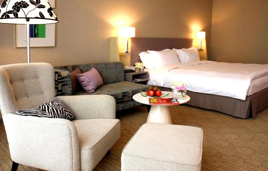 白天洽公，晚上散步到歌劇院｜台中商旅 Hung’s Mansion 的雙面精彩