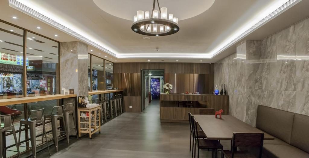 「北漂不怕荷包哭」｜2025 台北住宿推薦，高 CP 飯店青旅都收錄