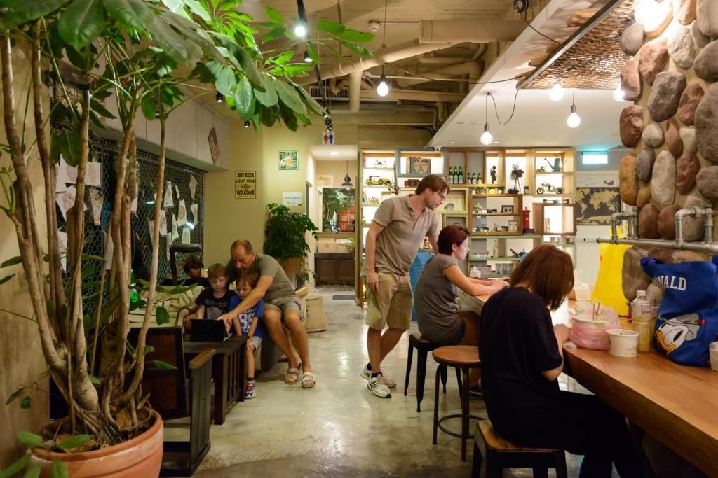 慢點看海、快點訂房！2025 花蓮住宿懶人包，從豪華飯店到背包客全收錄