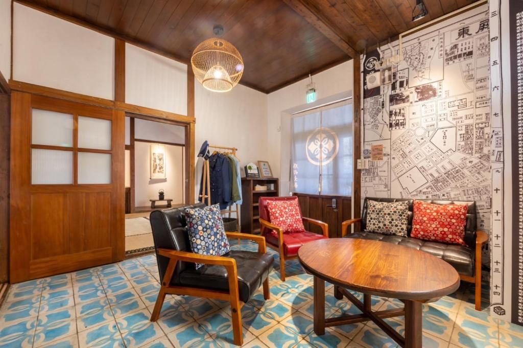 不只是墾丁中繼站！屏東住宿大反轉：住進日式老宅、文青旅店