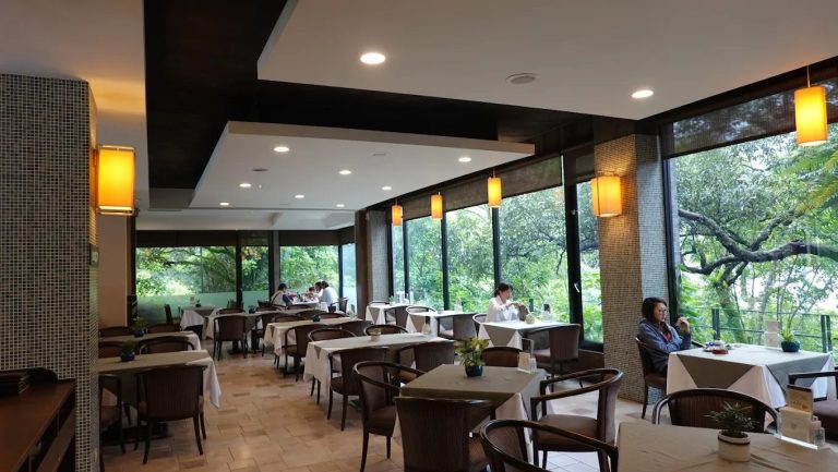 台北出發40分鐘!走進三峽【大板根森林溫泉酒店】,享受原始熱帶雨林秘境泡湯假期