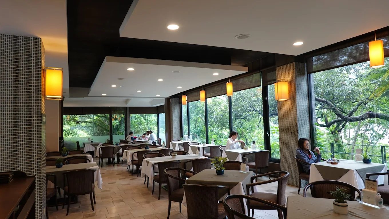 台北出發40分鐘！走進三峽【大板根森林溫泉酒店】，享受原始熱帶雨林秘境泡湯假期