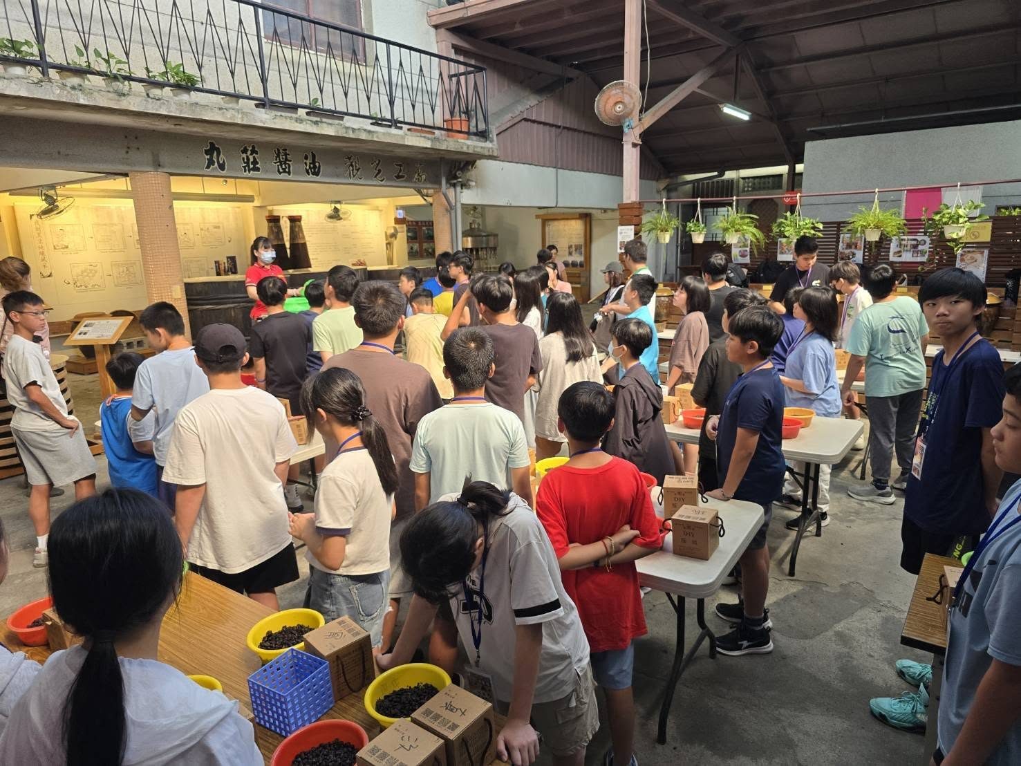 雲林一日遊像開盲盒！從餵牛喝奶到劍湖山尖叫，親子旅程驚喜連連