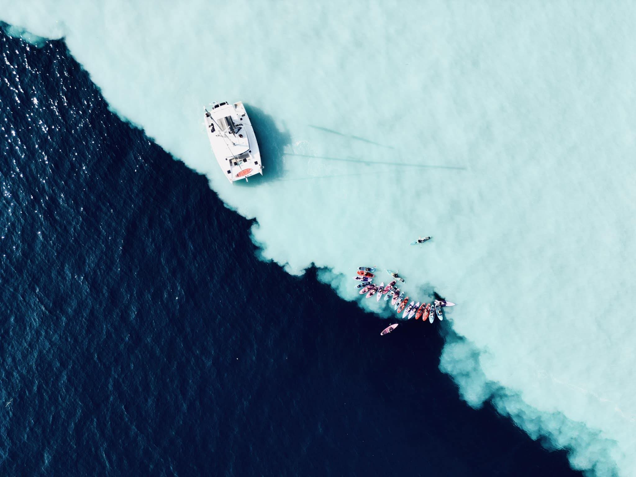 從烏石港出發！光腳海人帶你闖進龜山島牛奶海的奇幻漂流