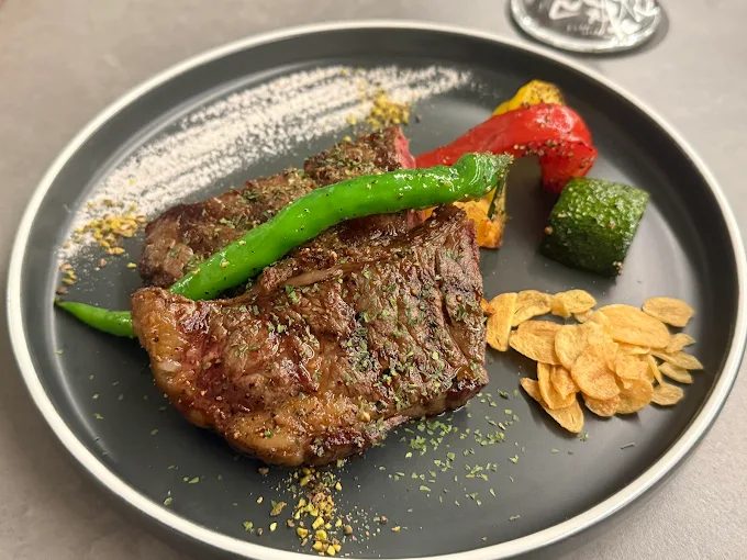 見山景觀咖啡廳提供的精緻料理粉紅漁夫義大利麵