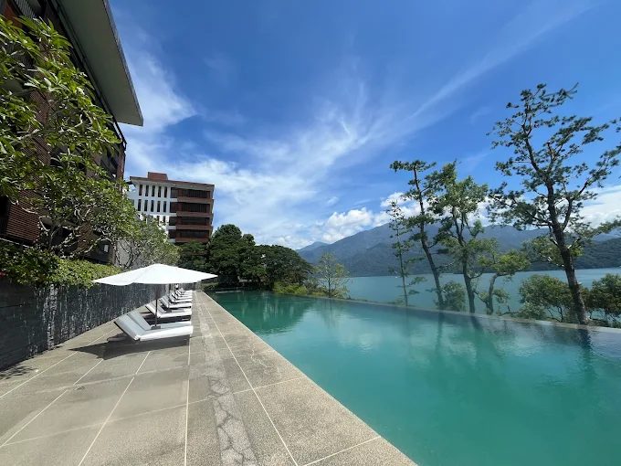 日月潭住宿 5 選｜從總統行館到小資民宿，你想睡在哪一種人生？