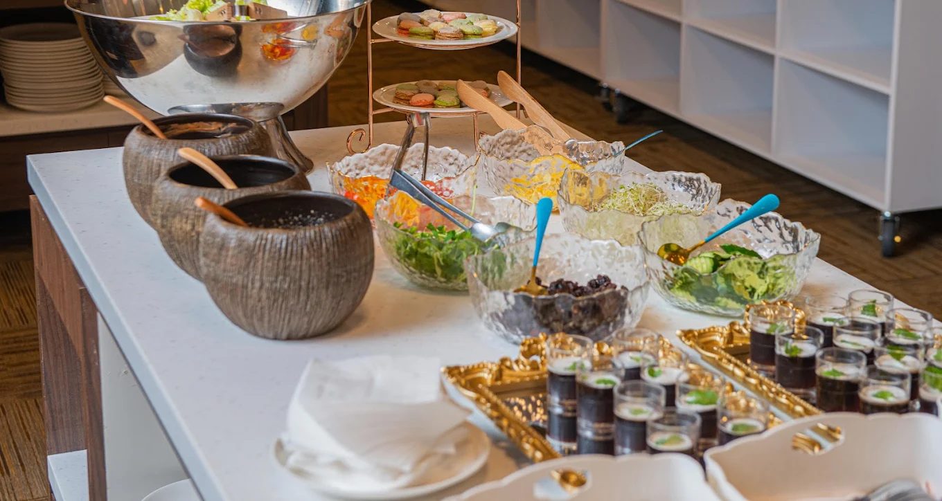 淡水淶滬文旅｜四人房最低 $1,980 起，走路就能到捷運站＋淡水老街！