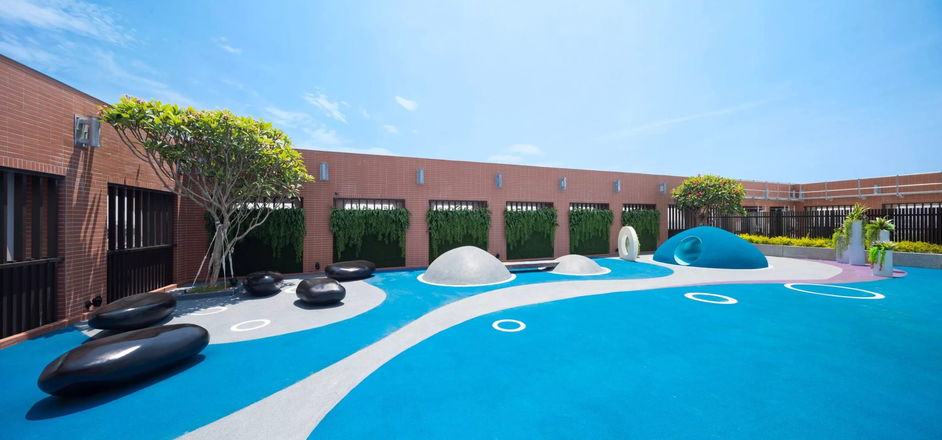 《宜蘭煙波大飯店》像住進泡泡宇宙？帶你走進最夢幻的親子秘境！