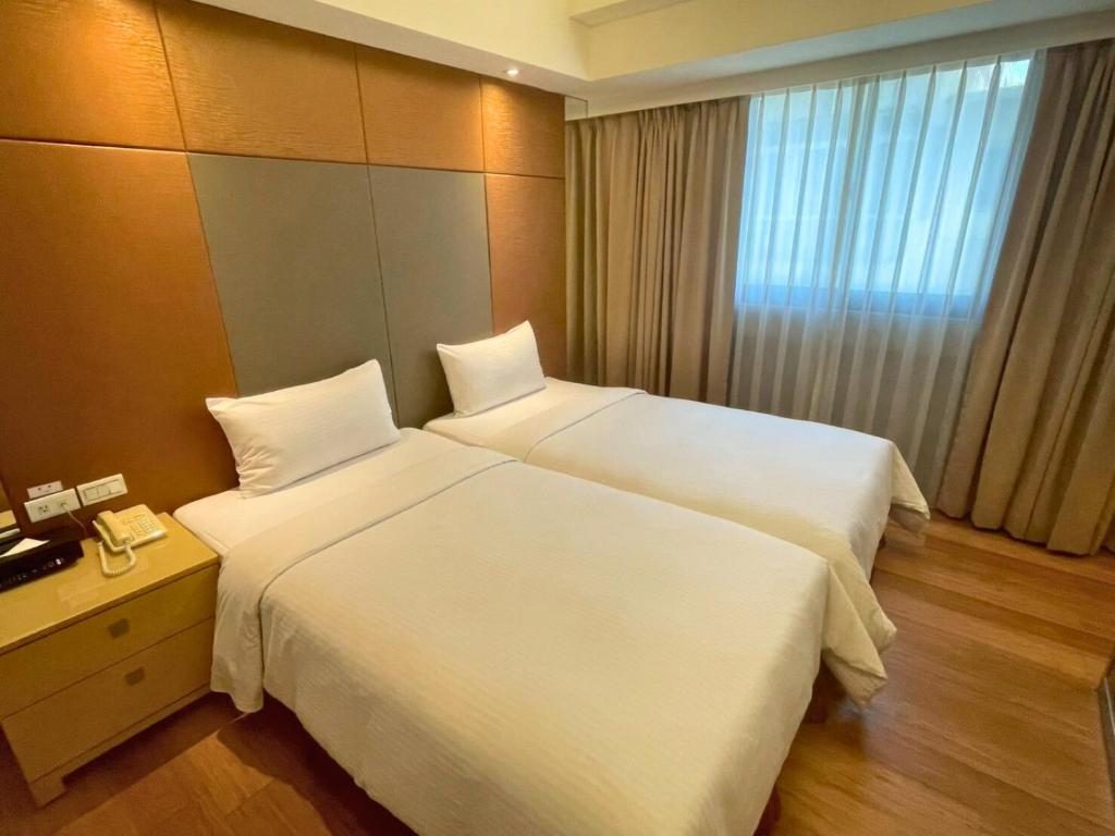 夜市煙火、人海與海風：5間高雄住宿，帶你活成旅行電影的主角