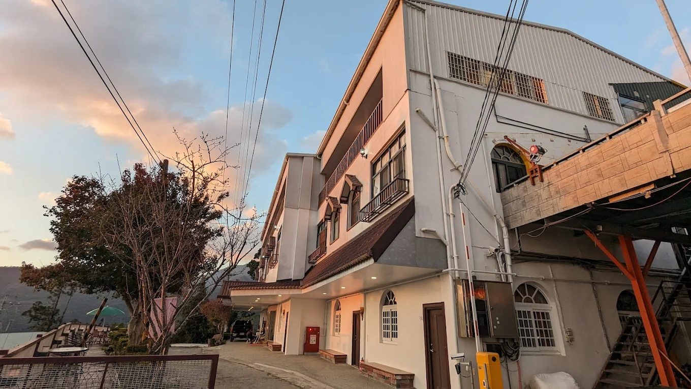 🌲 清境夢幻木屋住宿｜佳美渡假山莊 限時 $1,888 起