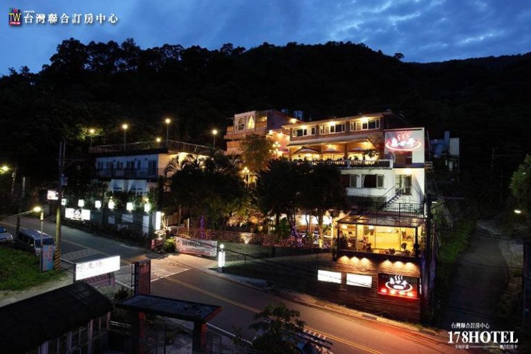 烏來泡湯住宿首選｜泉世界溫泉會館雙人一泊二食只要 $2,499，週五入住還不加價！