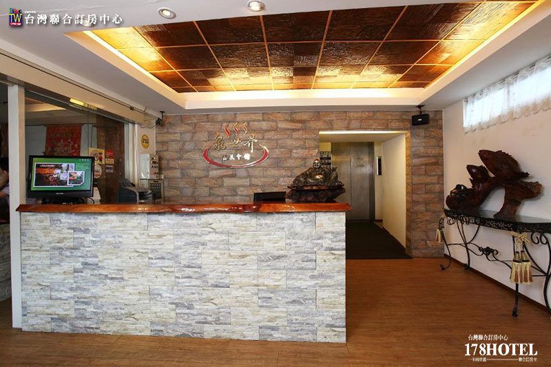 烏來泡湯住宿首選|泉世界溫泉會館雙人一泊二食只要 $2,499,週五入住還不加價!