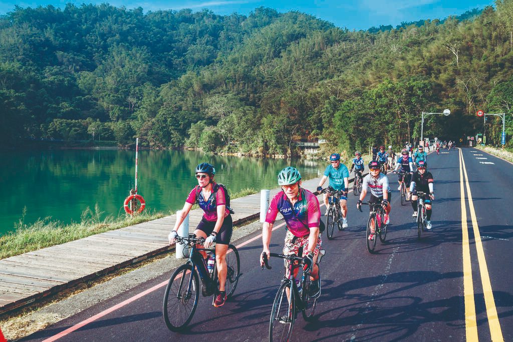 晨霧、晚霞、湖畔咖啡香：住進日月潭大飯店的 24 小時日記