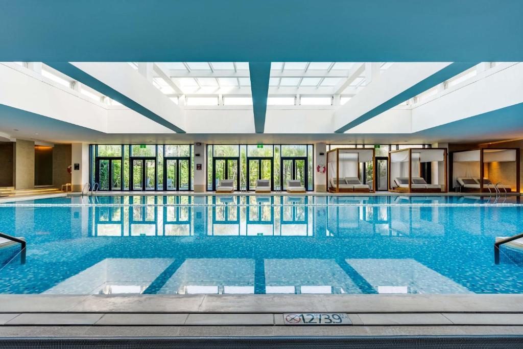 週末就該泡這池！大溪威斯汀的室內外泳池＋老街接駁，直接解鎖桃園小旅行