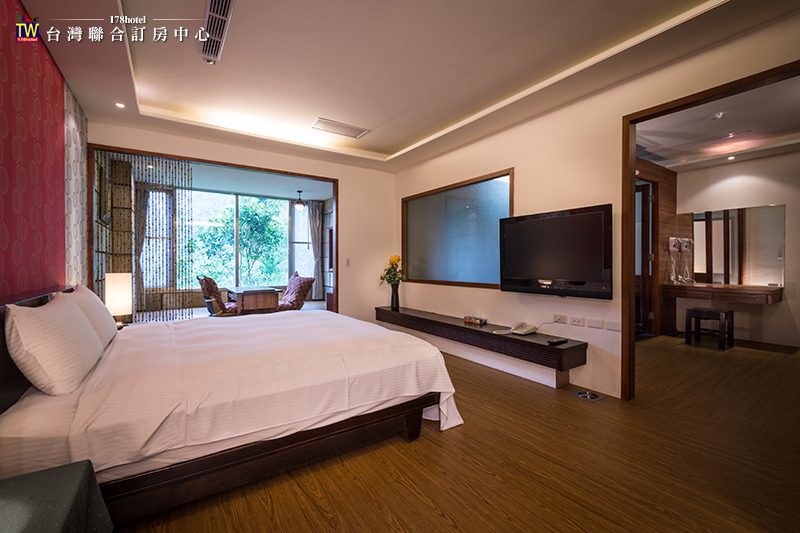 烏來淞呂溫泉會館的景觀客房，視野開闊極具舒壓感