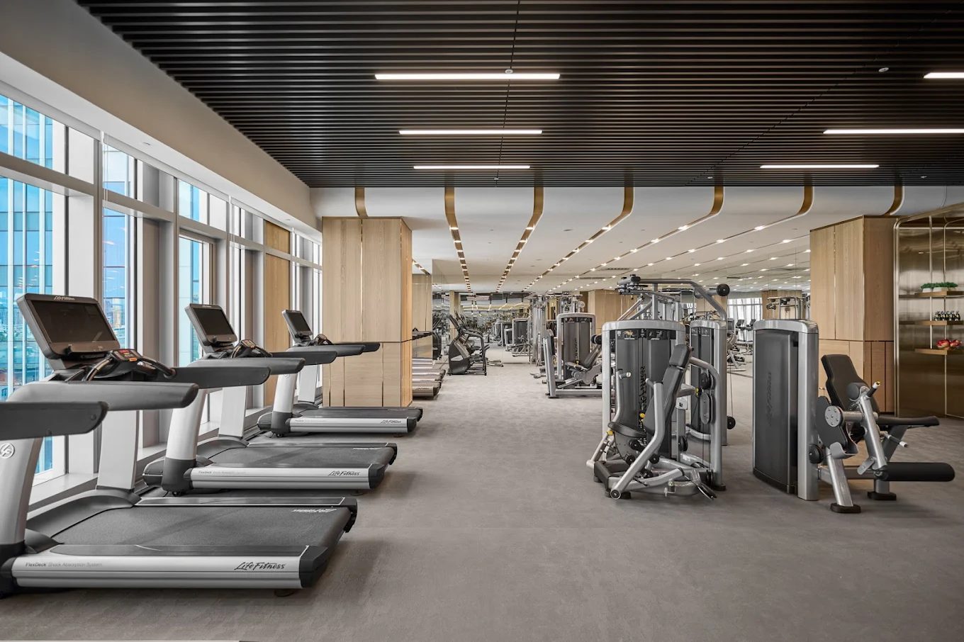 南港最強五星飯店！台北漢來大飯店開箱｜住進落地窗裡的台北夜景