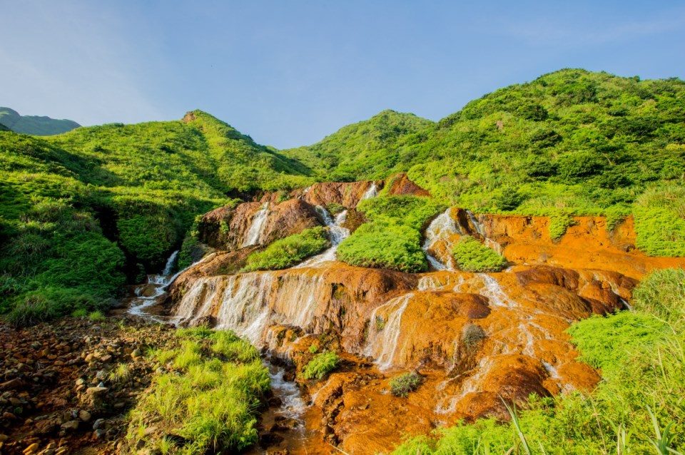 山城、貓村、海岸線｜新北一日遊比連假人潮更爆的美景清單。封面建議