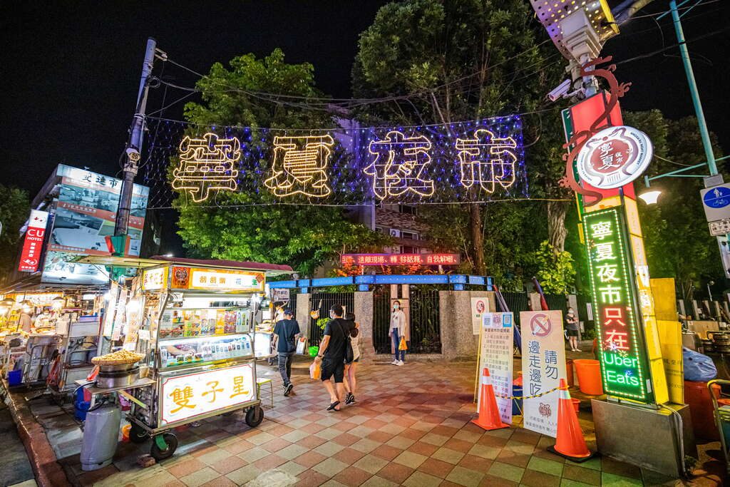 鬧區裡的設計寓所｜寒居酒店，從 BeGood 早餐到寧夏夜市的台北日常