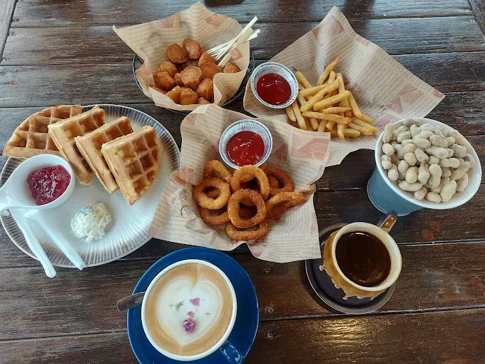 北海岸的浪漫秘境｜在三芝喝咖啡、石門看夕陽、富基吃萬里蟹