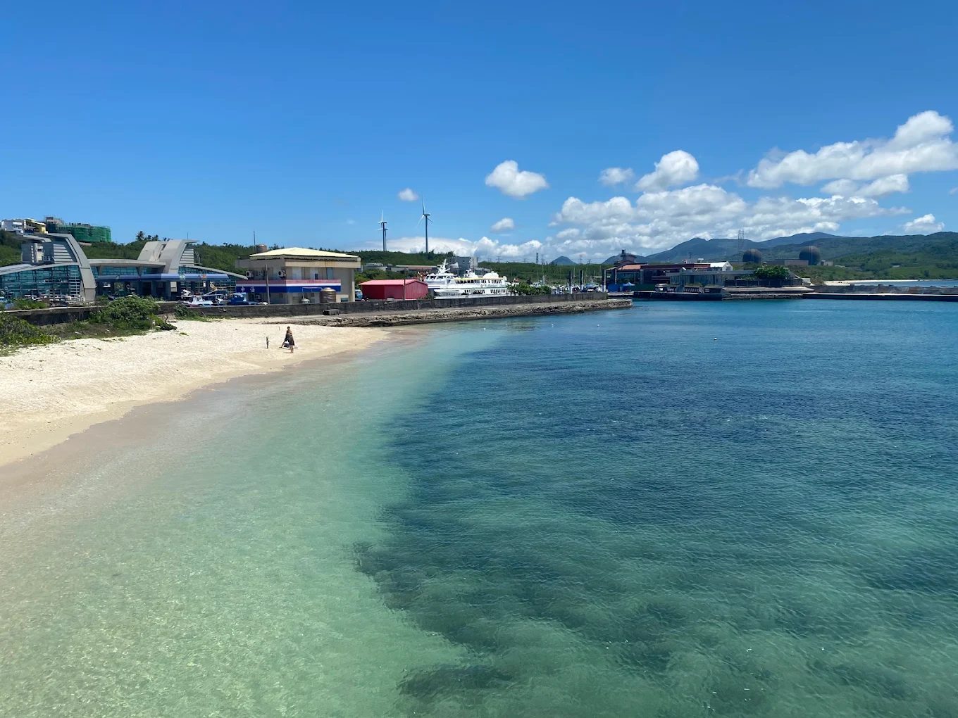 親子旅行首選！屏東【墾丁長灘休閒飯店】$2,780 起住海景房，孩子放電、大人放鬆一次搞定，還能暢玩星砂灣