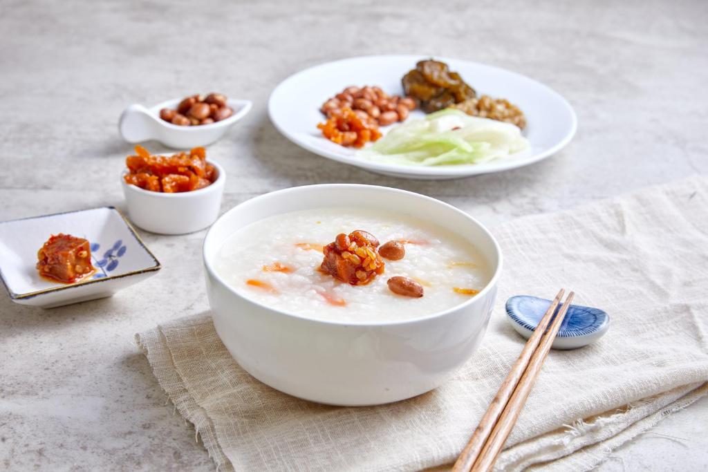 從白天行程走回山裡，在雲鄉溫泉山莊用溫泉放慢南投夜晚