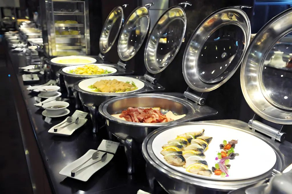 夜市三步、火車站兩步,台南大飯店讓旅行少走冤枉路