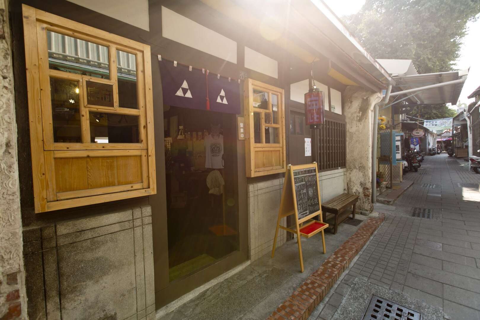 「台版亞馬遜」藏在台南？走進神農街百年時光，搭竹筏探秘四草綠色隧道