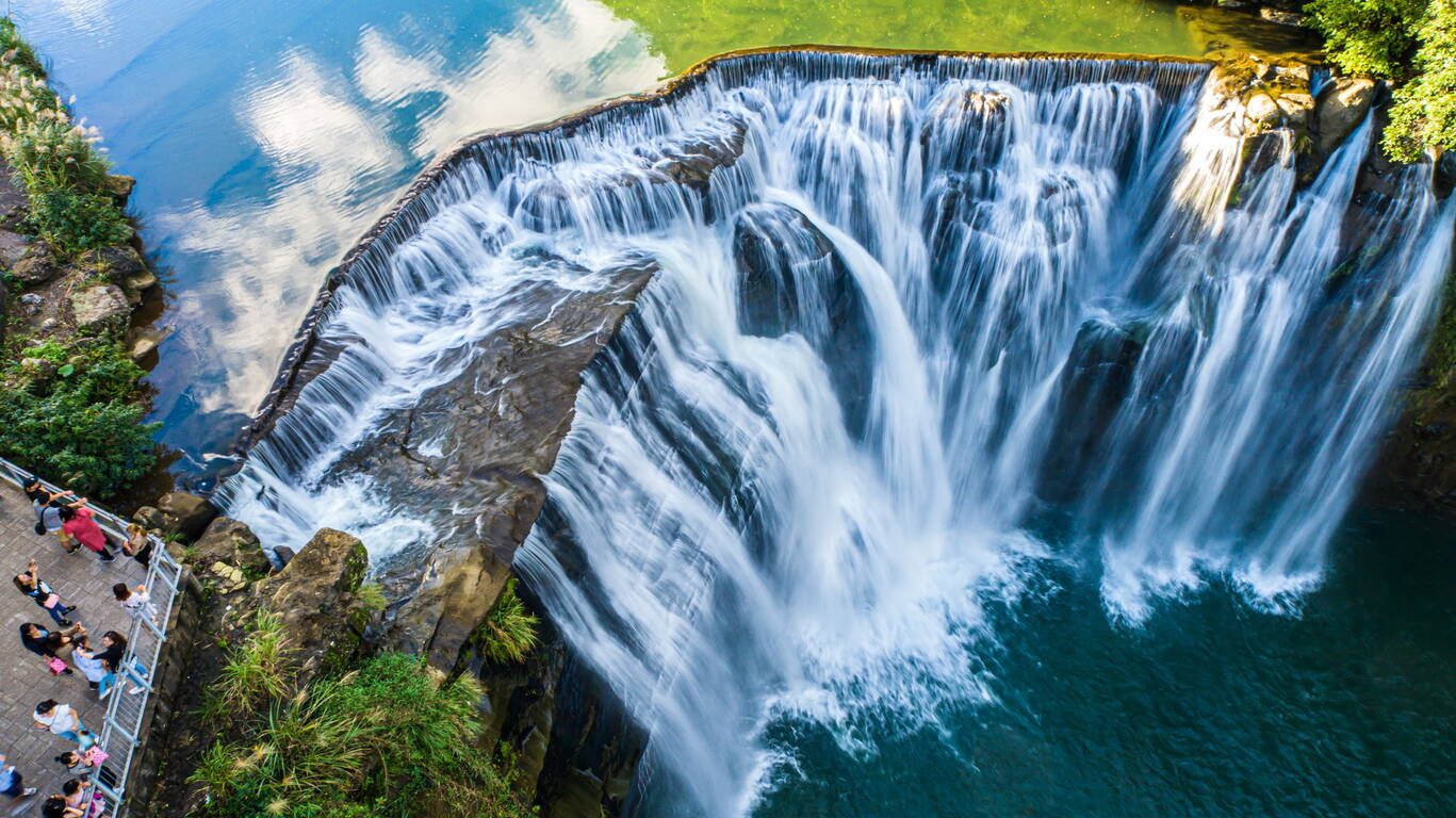 「這趟旅程值『十分』」｜平溪彩虹瀑布＋老街美食，一日就上癮