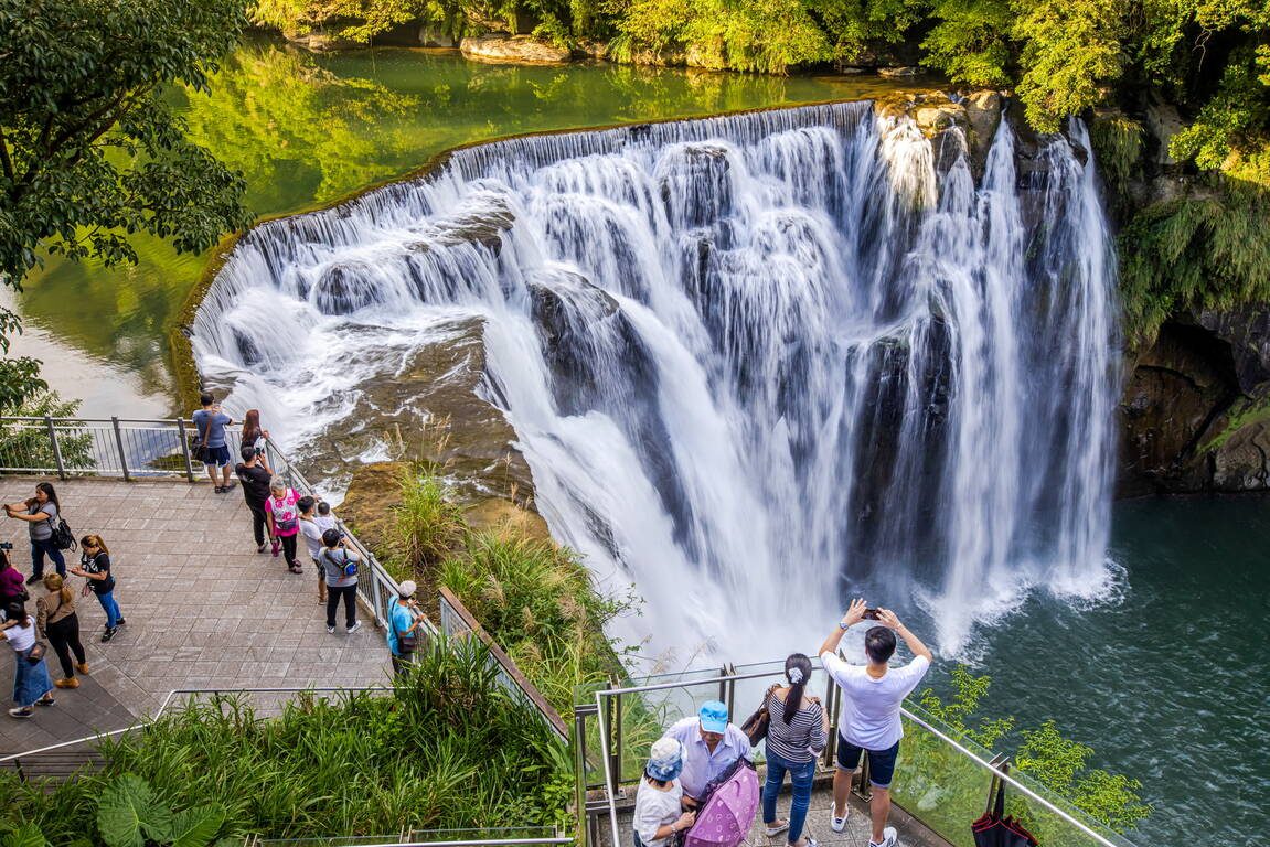 「這趟旅程值『十分』」｜平溪彩虹瀑布＋老街美食，一日就上癮