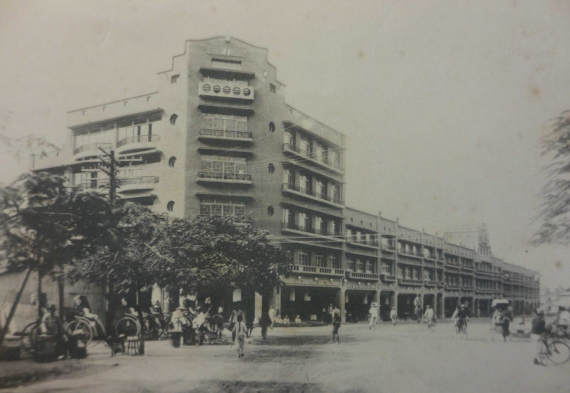 探索台南林百貨：懷舊購物、在地美食與文化體驗指南