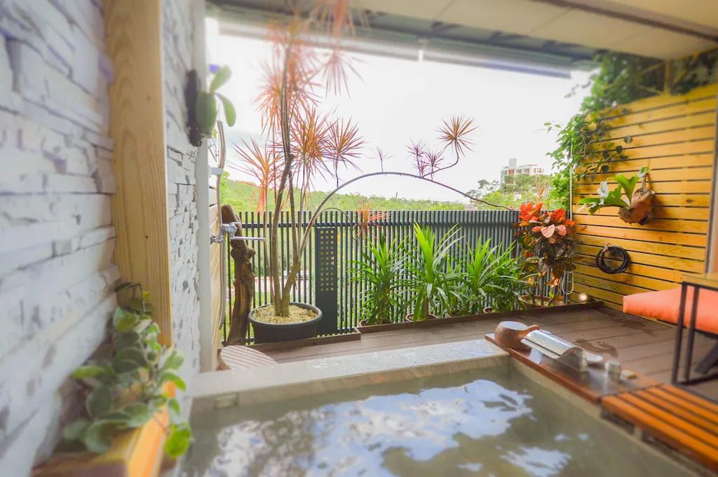 泡在雲端的假期｜礁溪 5 間住宿，從『晶』典無邊際湯池到老爺山居秘境