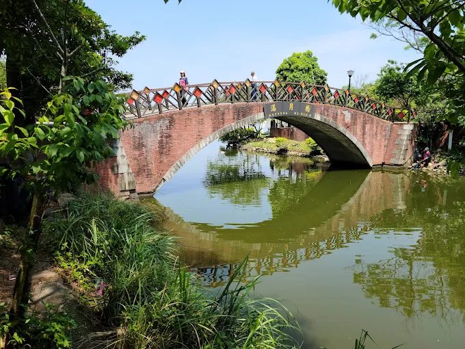 桃園景點TOP5｜大溪老街、虎頭山夜景、龍潭大池與夕陽濕地一次看