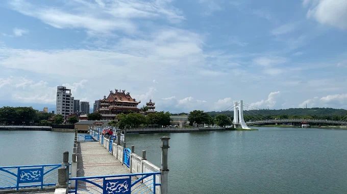 桃園景點TOP5｜大溪老街、虎頭山夜景、龍潭大池與夕陽濕地一次看