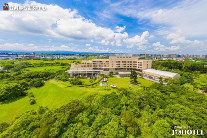 中壢南方莊園渡假飯店｜豪華雙人房一泊二食 $5,800 起，享早餐＋下午茶＋全館設施
