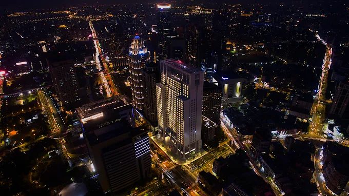 板橋凱撒大飯店|3分鐘到車站,享受無邊際泳池與五星級奢華住宿
