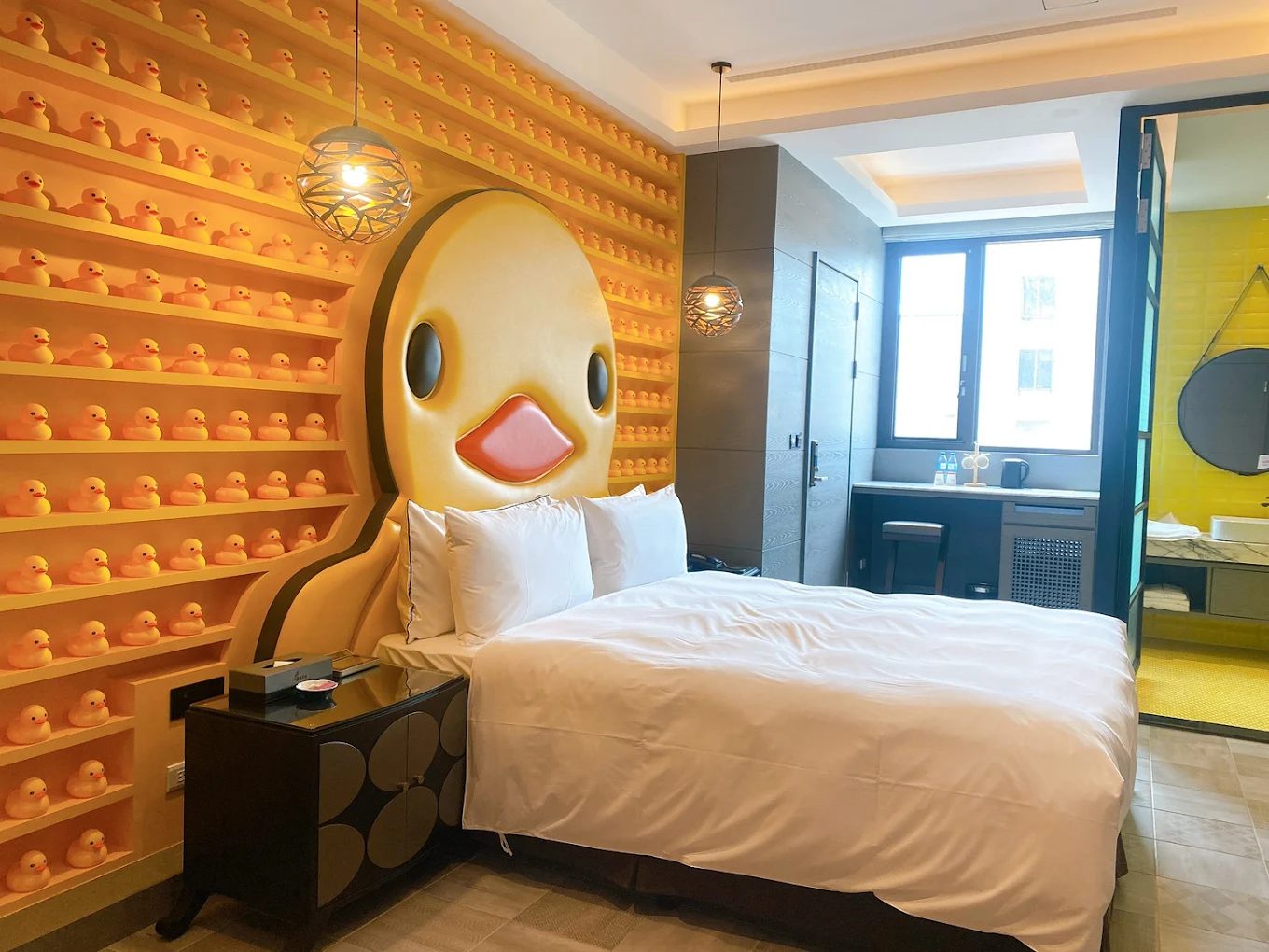 台中文創氛圍 × 美食夜市 × 親子友善｜挪威森林MOTEL台中文創館住宿推薦