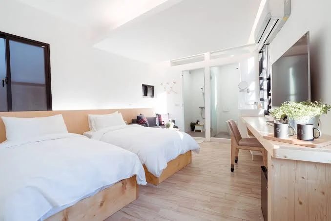 高雄住宿推薦｜5 間高評價飯店＆民宿，近六合夜市、駁二、三多商圈