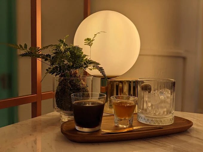 昭和 J11 咖啡館內部風格復古優雅，是參觀完美術館後最佳的休憩場所。