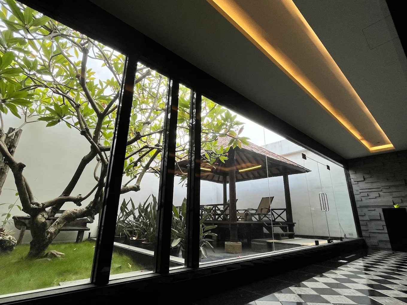 雲林小旅行推薦｜虎尾市中心秘境旅宿【雲林風華渡假旅館】，情侶＆夫妻必住，限時雙人房只要 $2,480！