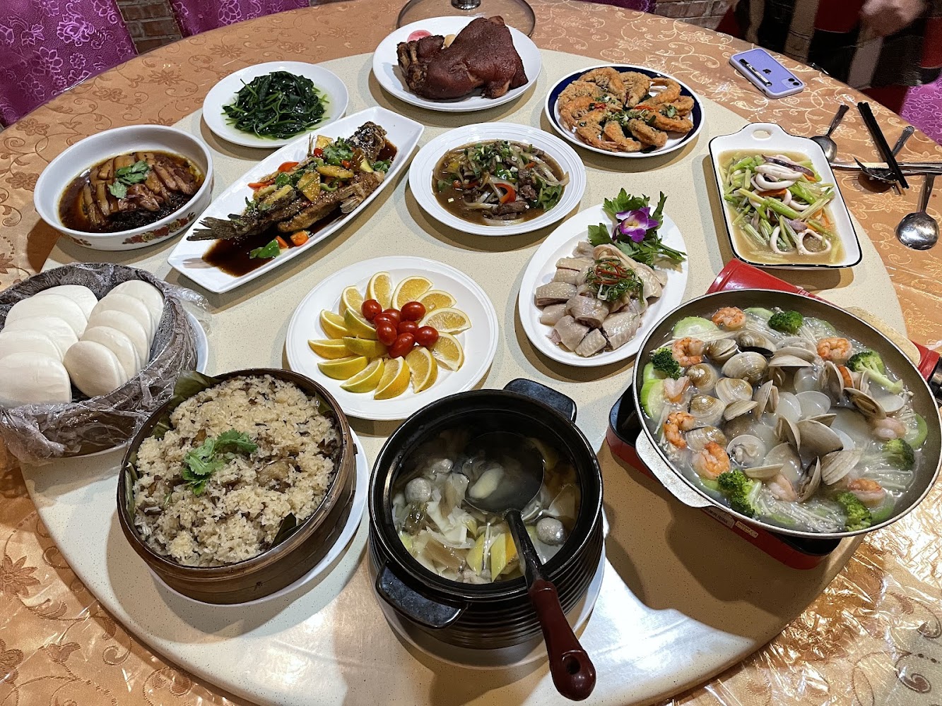 油雞｜苗栗公館美食推薦 – 饗樂花園餐館的獨特風味