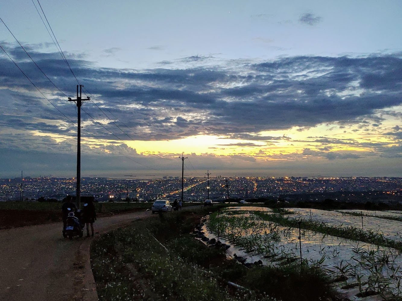 台中月老廟夜景｜探訪台中夜景：最佳觀賞地點與餐廳推薦