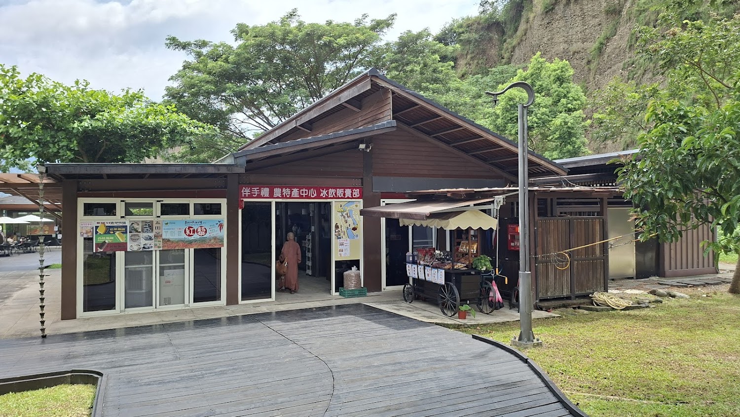 南方金鑽-十八羅漢山服務區｜六龜景點推薦：探索自然與文化之美